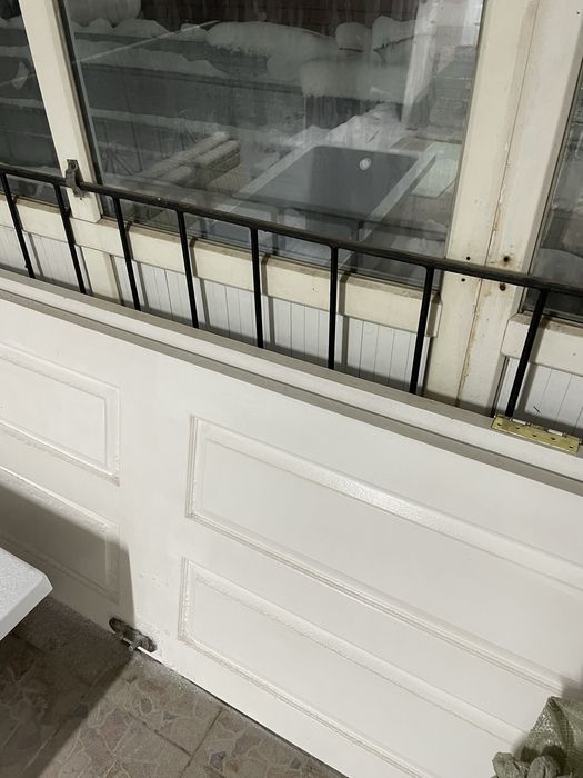 Двери межкомнатные, дерево