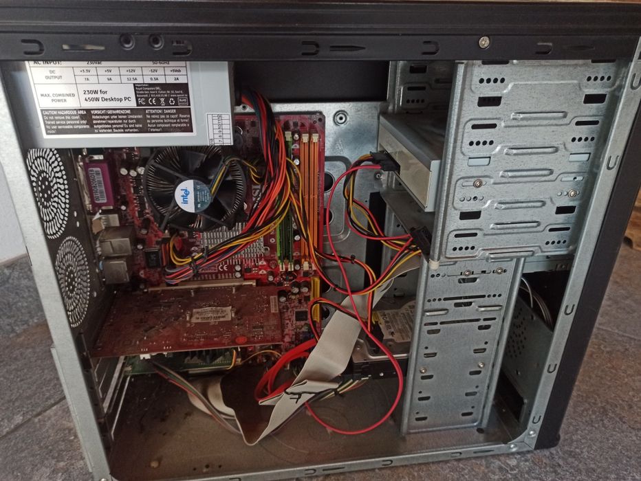 Monitor, imprimanta, unitate