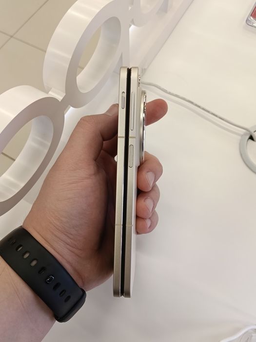 Продам Смартфон книжка складной Oppo Find N3(12/512) Gold с  AI