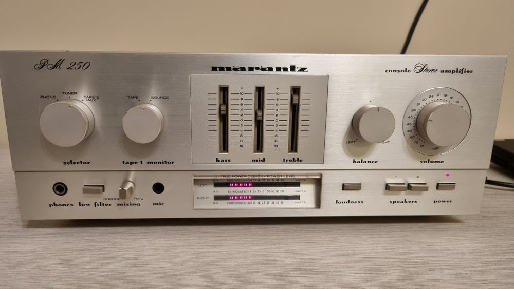 Усилвател Marantz PM 250