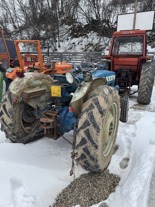 Vand tractor ford 2000