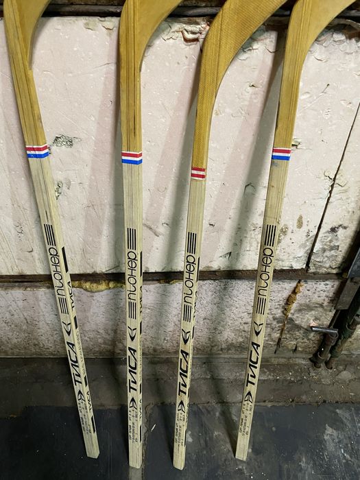 Продам клюшки ссср Тисса .детские!