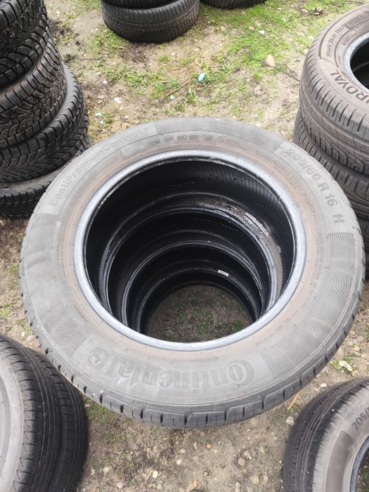 Set 4 anvelope continental vara 205.60.16 profil bun