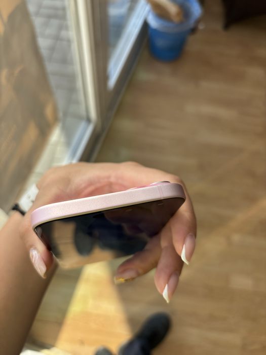 Iphone 15 Plus Pink roz