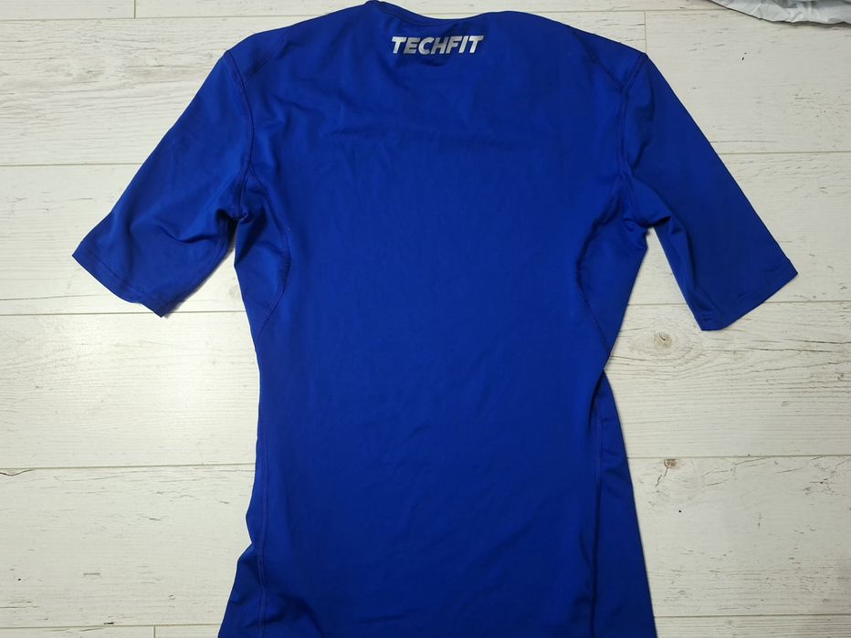 Adidas Techfit-Ориг.тениска