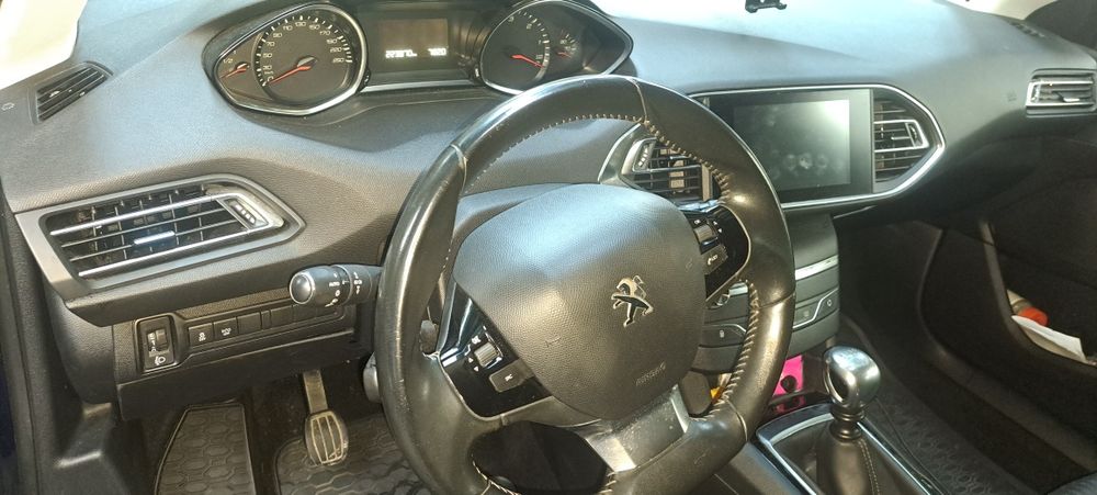 Peugeot 308 2015
