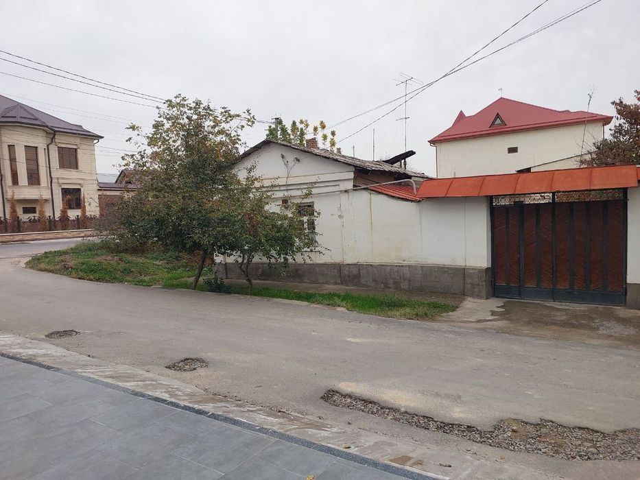 Yakkasaroy tuman salamatinada sotiladi 7 sotix