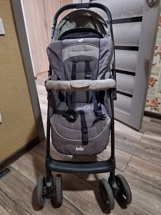 Коляска складная Joie