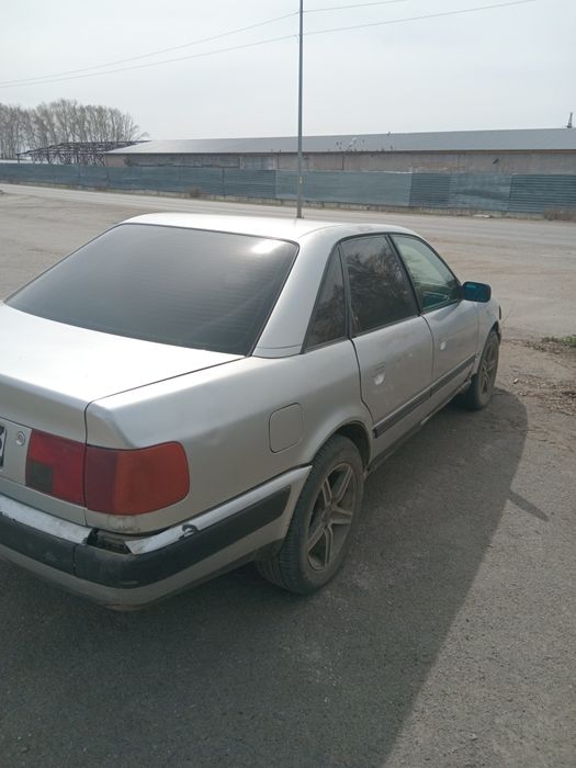 Продам Ауди 100с4 объём 2,0