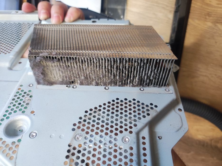 Curatare praf inlocuire pasta procesor laptop pc console PS3 PS4 Xbox