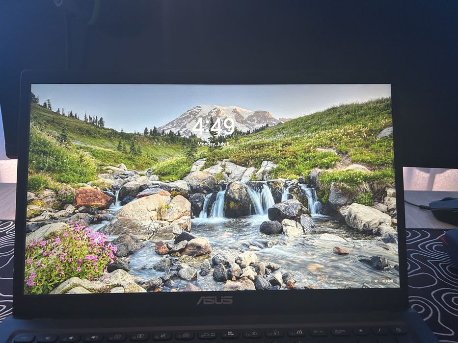 Asus vivobook 15