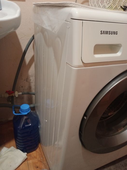 Продам стиральную машину