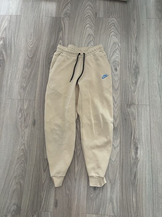 Екип Nike tech бежав