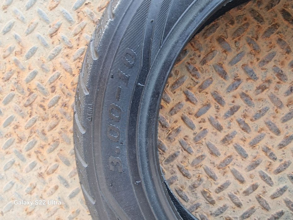 Cauciuc tricicleta scuter 300x10