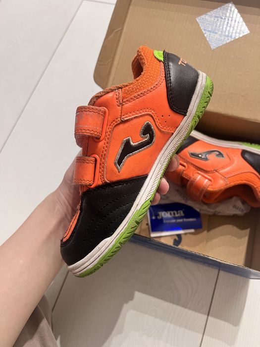 Футзальные кроссовки Joma