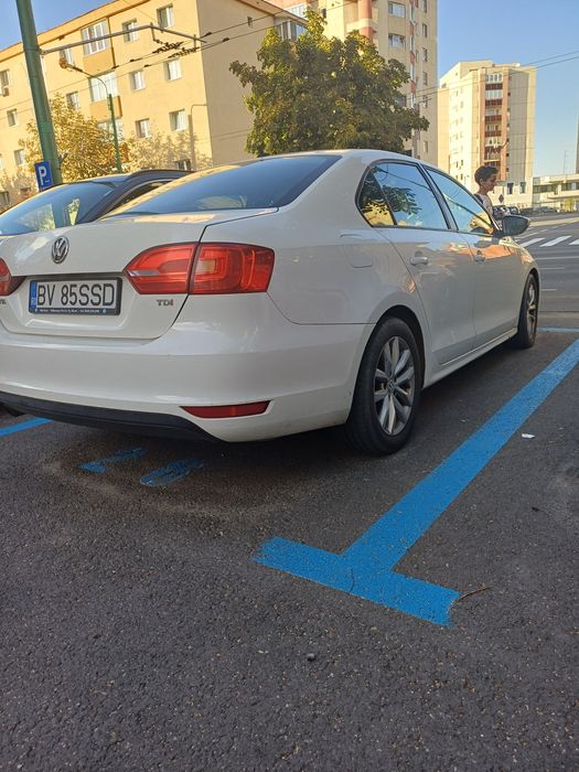 VOLKSWAGEN Jetta 2012 — imagine 4