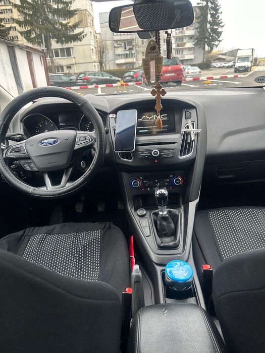 Vând Ford focus 2015 motor 2000 import Germania  înscrisă în Ro de 2 ani Nr 0759439596