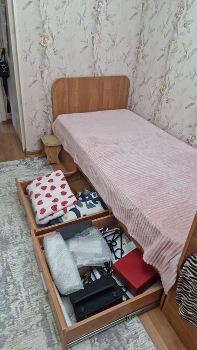 Односпальная  кровать