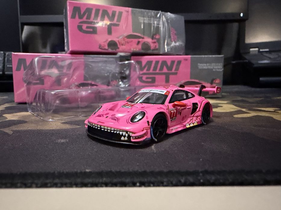 Hot Wheels Premium BMW Twin pack  Porsche GT3 RS - Roxy Mini GT