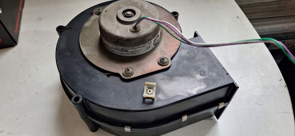 Ventilator Hispacold climatizare autocar cod 3050056