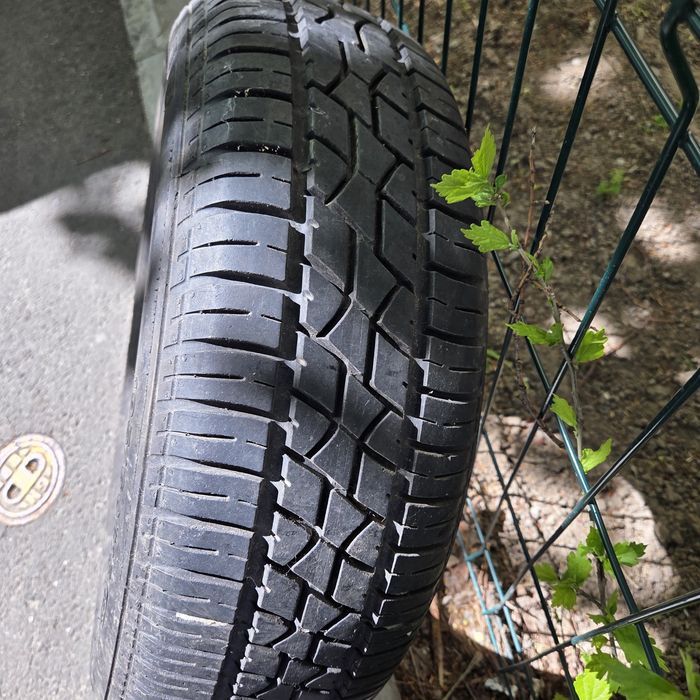 Vand 2 cauciucuri vara 195/60/15