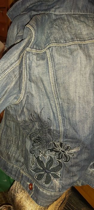 Geaca blugi+ tricou puma+ gentuta