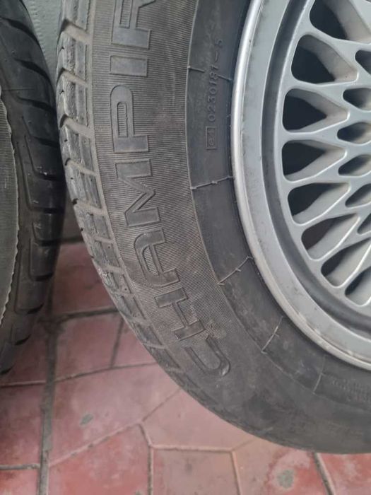 Мерцедес Mercedes BMW - гуми 15 цола