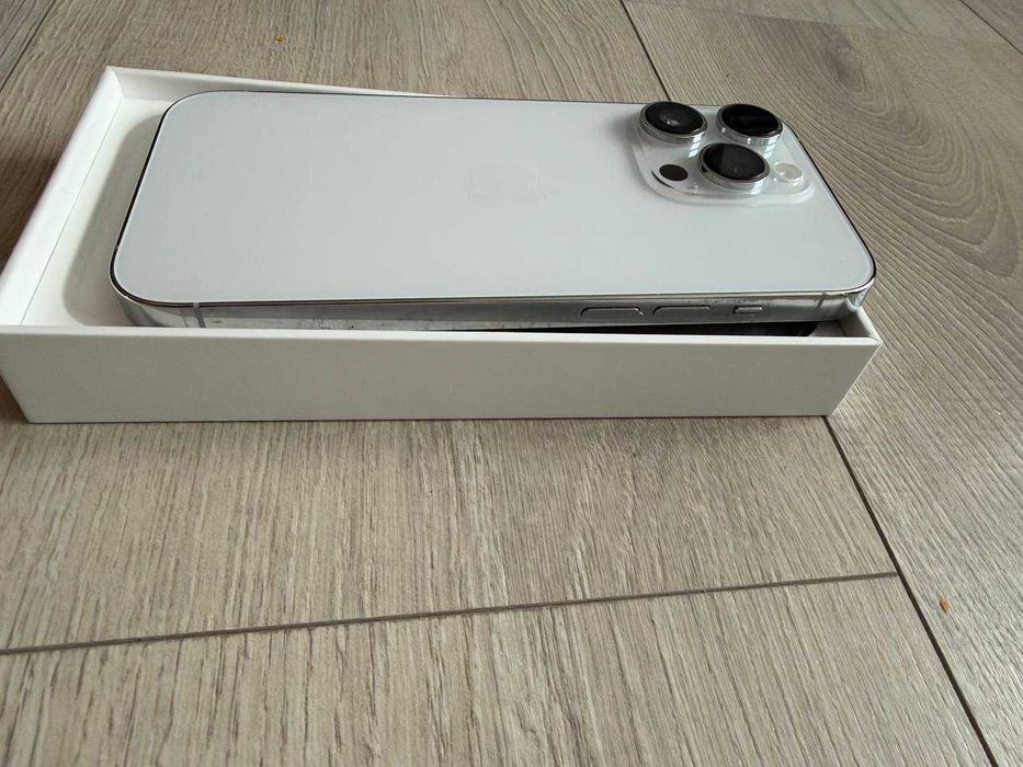 iPhone 14 PRO 256gb + зарядно