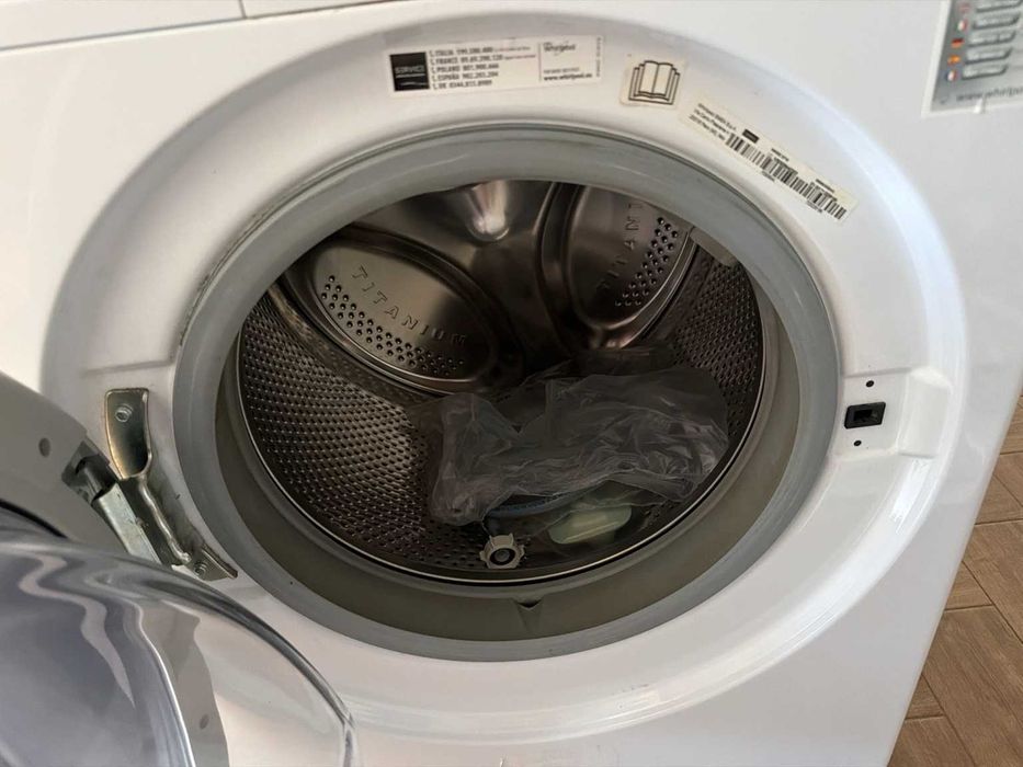 Whirlpool WWDC 9716 9kg/7kg, mașină de spălat cu uscător, 1600 rpm, 6th Sense