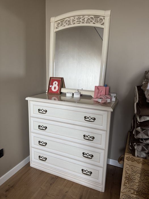 Продам Шкаф-купе и комод с зеркалом