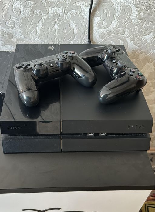 PS-4  Плейстейшн 4