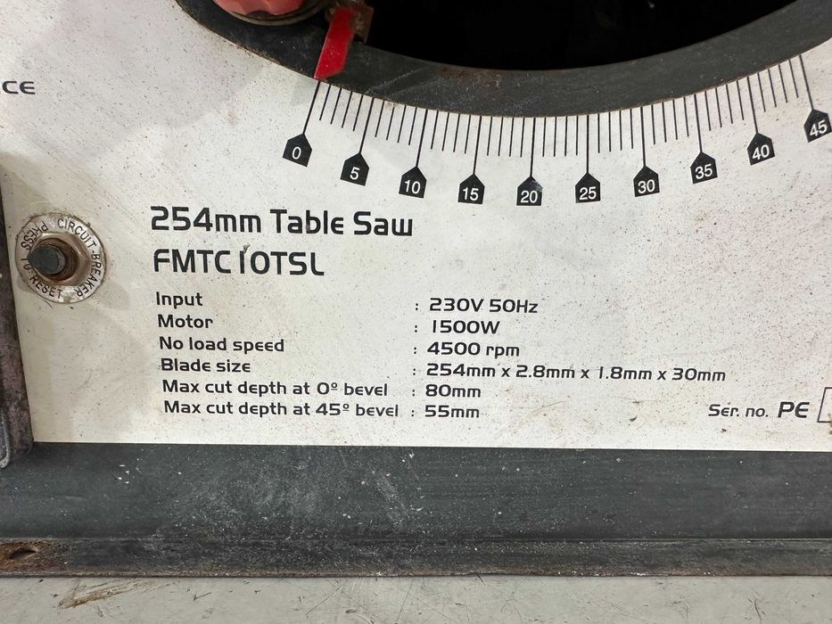 Циркуляр за дърво - Pro 1500 W