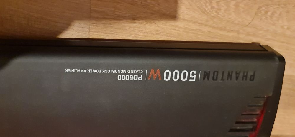 Amplificator BOSS PHANTOM