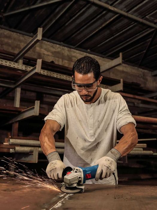 Угловая шлифмашина Bosch GWS 700