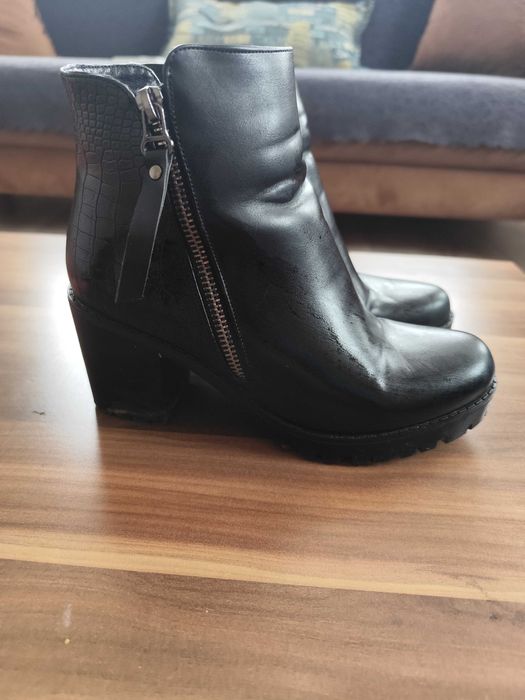 Дамски обувки и боти