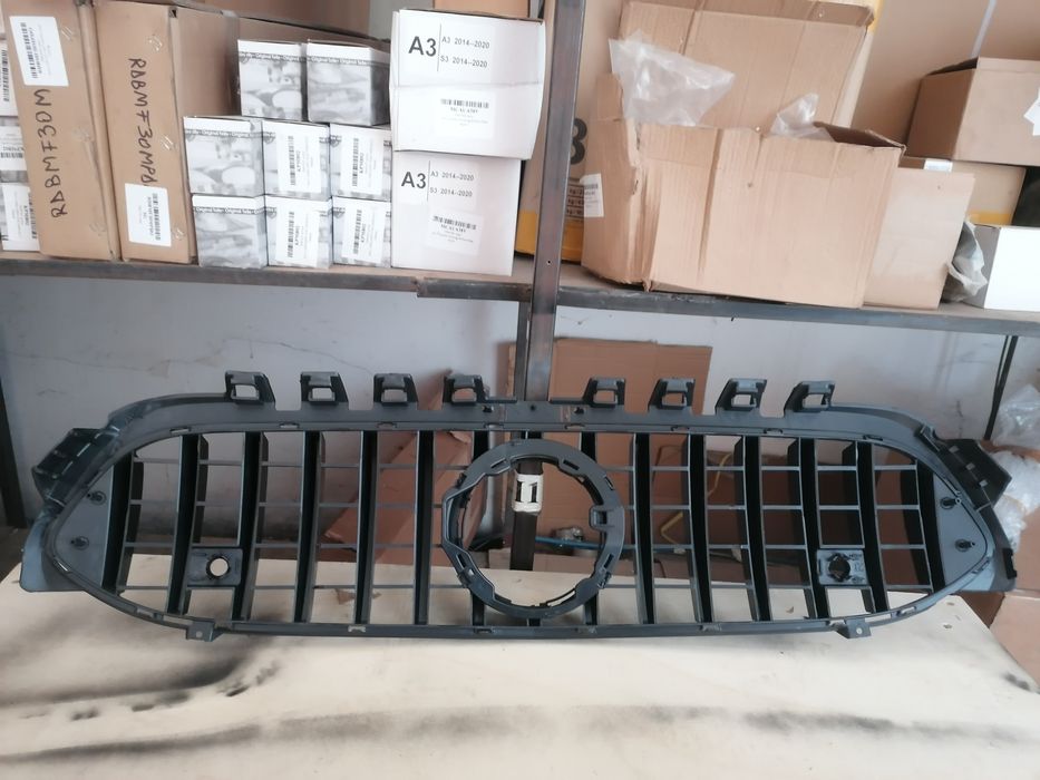 Grila centrala Mercedes Benz W 177