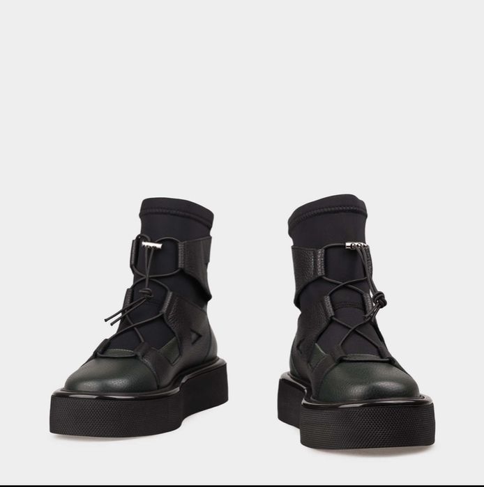 Чисто нови не носени боти от естествена кожа. Закупени за 250лв. Номер