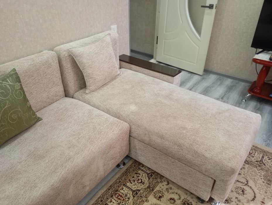 Продаётся диван уголок