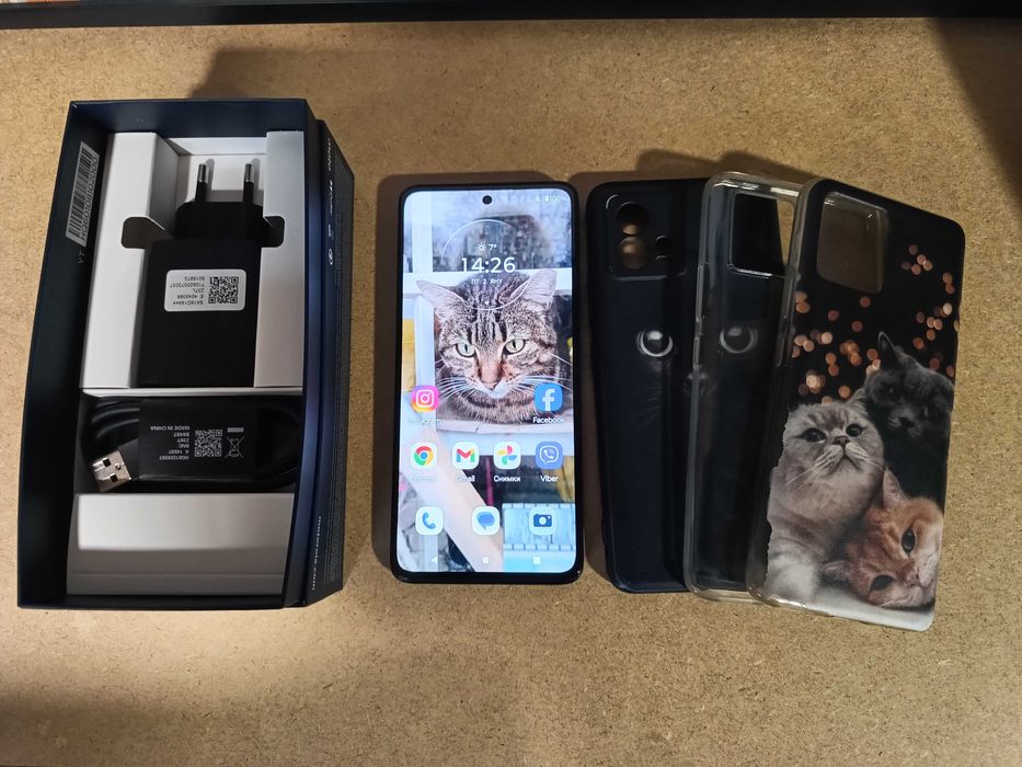 Продавам Motorola G72