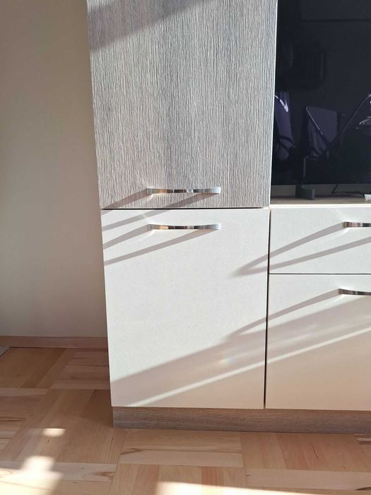 Холна секция (правена по поръчка)