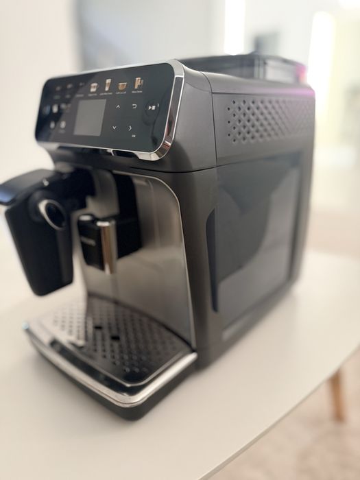 Expressor Philips 5400 latte go