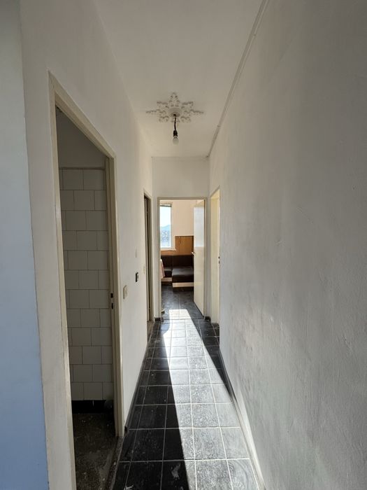 Продава се Тристаен апартамент в Казанлък - 841 кв.м за 82 €/кв.м - Снимка #4