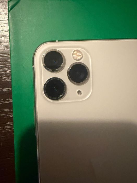 Vând iPhone 11 pro 256gb