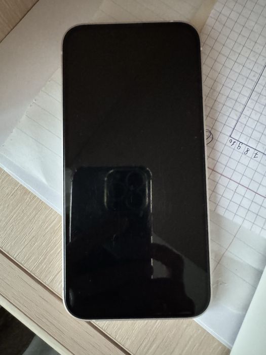 Продам Iphone 14 белого цвета