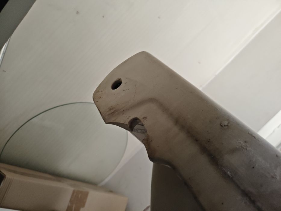 продам раковину с ножкой