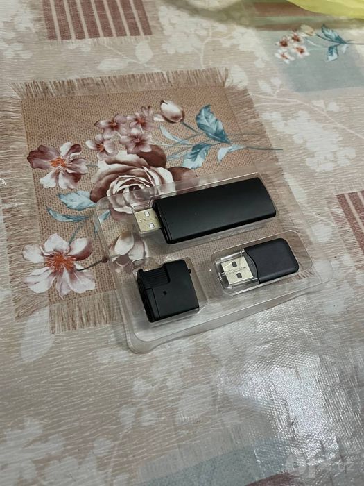 Kamerali jajigalka yangi hali ishlatilmagan bonus sfatida fleshla ham