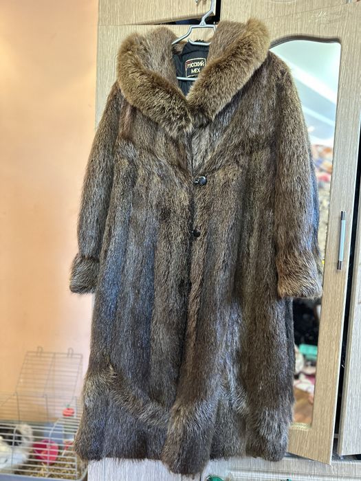 Продам шубу нутрия