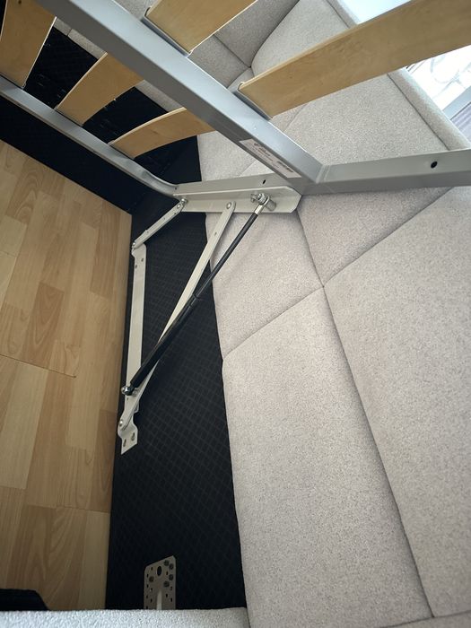 Продам кровать.