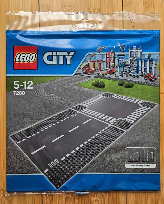 Set LEGO 7280 SIGILAT intersectie si drum drept (sosele placi de baza)