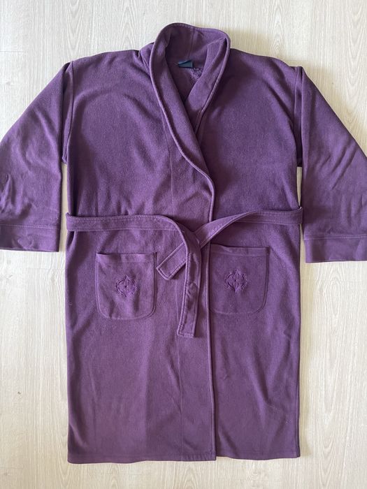 Халаты разные  большие и поменьше